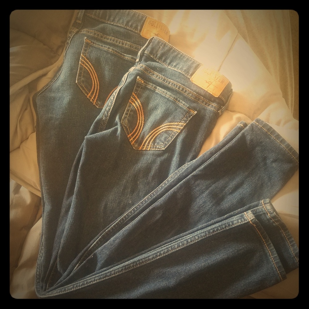 Hollister Jeans (2pair)
